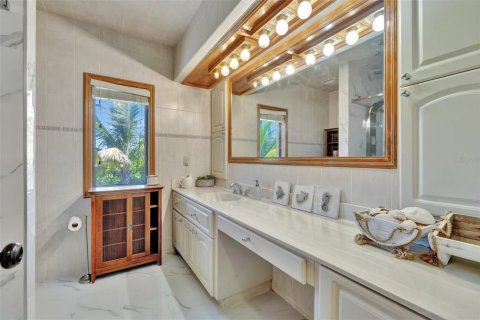 Casa en venta en Hutchinson Island South, Florida, 3 dormitorios, 216.28 m2 № 1802204 - foto 25