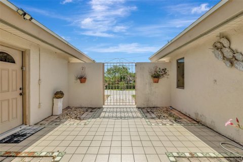 Casa en venta en Hutchinson Island South, Florida, 3 dormitorios, 216.28 m2 № 1802204 - foto 5