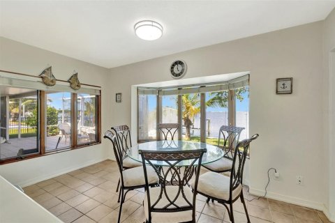 Casa en venta en Hutchinson Island South, Florida, 3 dormitorios, 216.28 m2 № 1802204 - foto 15