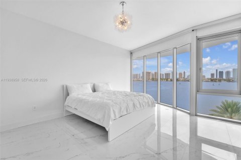 Copropriété à vendre à North Miami Beach, Floride: 2 chambres, 170.57 m2 № 1996732 - photo 20
