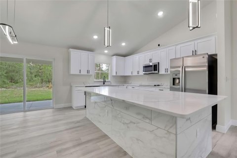 House in Citrus Springs, Florida 3 bedrooms, 138.7 sq.m. № 2203778 - photo 8