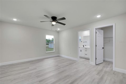 House in Citrus Springs, Florida 3 bedrooms, 138.7 sq.m. № 2203778 - photo 14