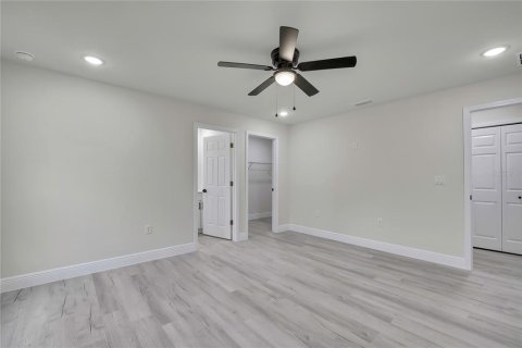 House in Citrus Springs, Florida 3 bedrooms, 138.7 sq.m. № 2203778 - photo 15