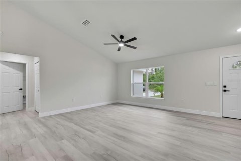 House in Citrus Springs, Florida 3 bedrooms, 138.7 sq.m. № 2203778 - photo 13