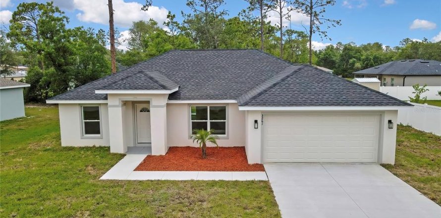 House in Citrus Springs, Florida 3 bedrooms, 138.7 sq.m. № 2203778