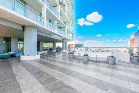 Copropriété à vendre à Sunrise, Floride: 2 chambres, 131.92 m2 № 2191480 - photo 18