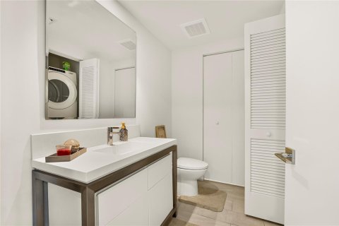Copropriété à vendre à Sunrise, Floride: 2 chambres, 131.92 m2 № 2191480 - photo 4