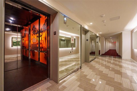 Copropriété à vendre à Sunrise, Floride: 2 chambres, 131.92 m2 № 2191480 - photo 13