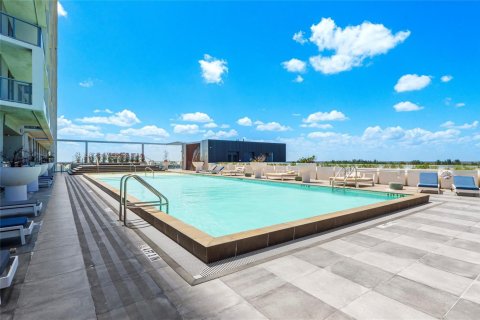 Copropriété à vendre à Sunrise, Floride: 2 chambres, 131.92 m2 № 2191480 - photo 19