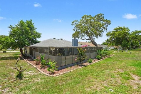 Casa en venta en Weeki Wachee, Florida, 3 dormitorios, 165.92 m2 № 2156071 - foto 27