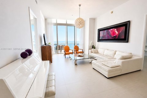 Condo in Sunny Isles Beach, Florida, 2 bedrooms  № 2074956 - photo 20
