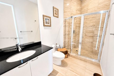 Condo in Sunny Isles Beach, Florida, 2 bedrooms  № 2074956 - photo 14