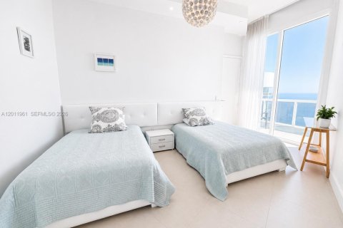 Condo in Sunny Isles Beach, Florida, 2 bedrooms  № 2074956 - photo 13