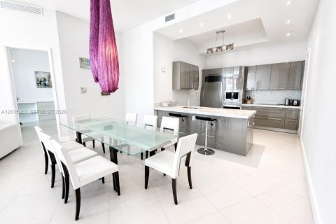 Condo in Sunny Isles Beach, Florida, 2 bedrooms  № 2074956 - photo 6