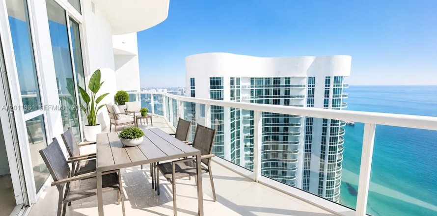 Condo in Sunny Isles Beach, Florida, 2 bedrooms  № 2074956