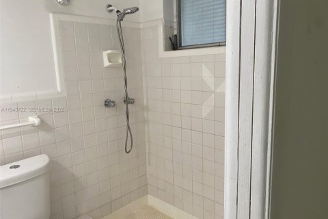 Villa ou maison à louer à Hollywood, Floride: 3 chambres, 170.2 m2 № 2003738 - photo 16