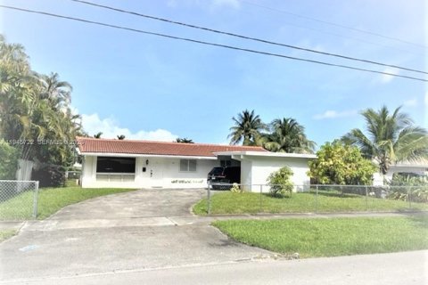 Дом в Холливуд, Флорида 3 спальни, 170.2м2 № 2003738