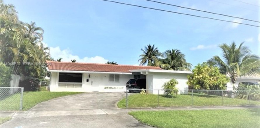 Villa ou maison à Hollywood, Floride 3 chambres, 170.2 m2 № 2003738