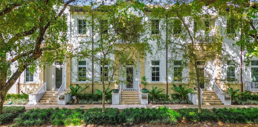 Condo in Coral Gables, Florida, 3 bedrooms  № 1976988