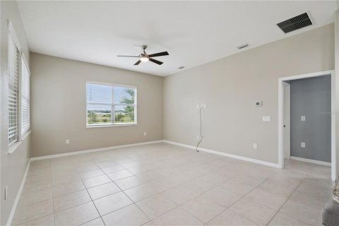 House in Mount Dora, Florida 3 bedrooms, 207.26 sq.m. № 2393712 - photo 23