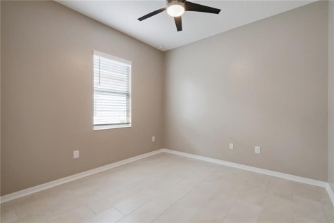 House in Mount Dora, Florida 3 bedrooms, 207.26 sq.m. № 2393712 - photo 25