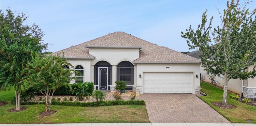 House in Mount Dora, Florida 3 bedrooms, 207.26 sq.m. № 2393712