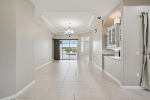 House in Mount Dora, Florida 3 bedrooms, 207.26 sq.m. № 2393712 - photo 8