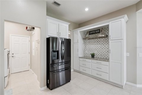 House in Mount Dora, Florida 3 bedrooms, 207.26 sq.m. № 2393712 - photo 18