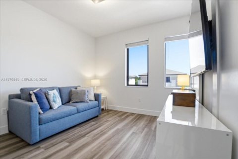 Adosado en venta en Miami, Florida, 4 dormitorios, 211.82 m2 № 2040598 - foto 20