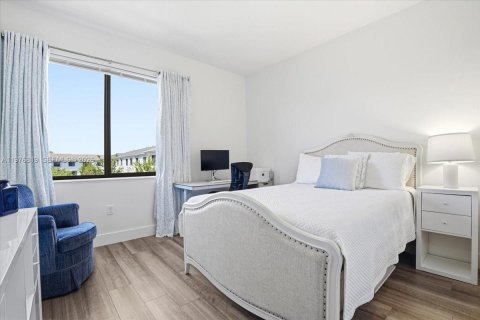 Adosado en venta en Miami, Florida, 4 dormitorios, 211.82 m2 № 2040598 - foto 28