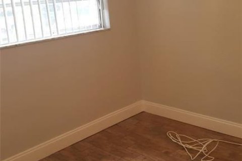 Condominio en venta en Hallandale Beach, Florida, 2 dormitorios, 111.48 m2 № 2250204 - foto 9
