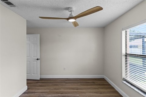 Casa en venta en Kissimmee, Florida, 3 dormitorios, 123.47 m2 № 1344132 - foto 23