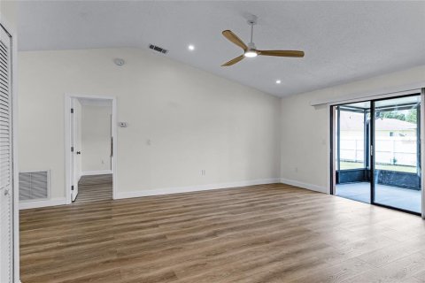 House in Kissimmee, Florida 3 bedrooms, 123.47 sq.m. № 1344132 - photo 6