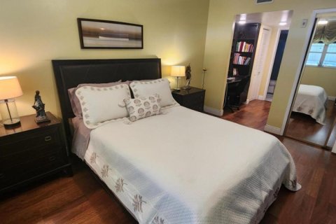 Condo in Hollywood, Florida, 1 bedroom  № 2260955 - photo 20