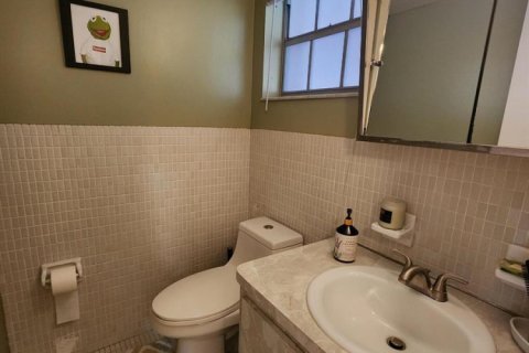 Condo in Hollywood, Florida, 1 bedroom  № 2260955 - photo 10