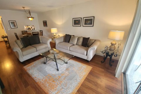 Condo in Hollywood, Florida, 1 bedroom  № 2260955 - photo 16