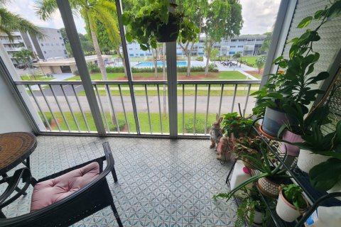 Condo in Hollywood, Florida, 1 bedroom  № 2260955 - photo 26