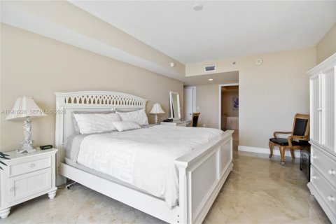 Condo in Hallandale Beach, Florida, 2 bedrooms  № 2052939 - photo 8