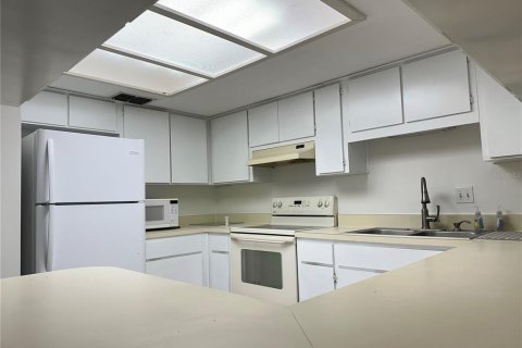 Copropriété à louer à Palm Harbor, Floride: 2 chambres, 107.3 m2 № 1918639 - photo 2