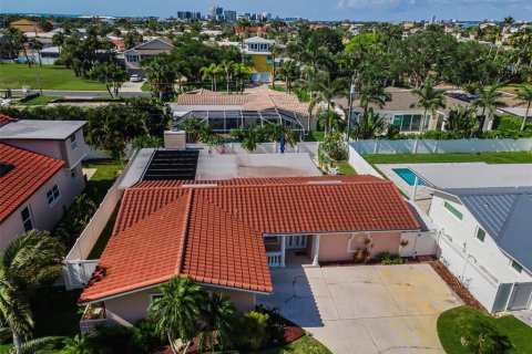 Villa ou maison à vendre à Belleair Beach, Floride: 3 chambres, 181.62 m2 № 2220927 - photo 6