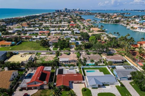 Villa ou maison à vendre à Belleair Beach, Floride: 3 chambres, 181.62 m2 № 2220927 - photo 15
