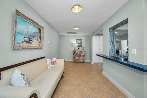 Villa ou maison à vendre à Belleair Beach, Floride: 3 chambres, 181.62 m2 № 2220927 - photo 24