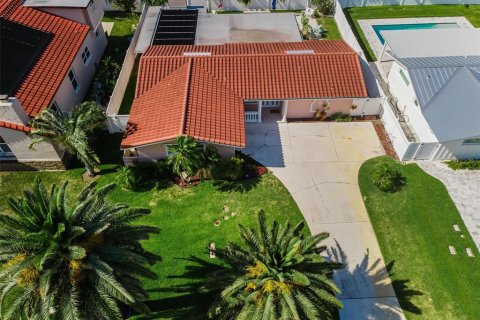 Villa ou maison à vendre à Belleair Beach, Floride: 3 chambres, 181.62 m2 № 2220927 - photo 9