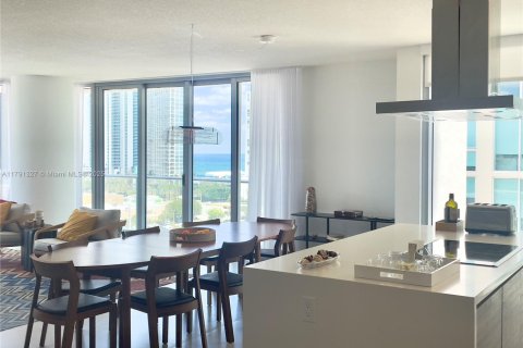 Condominio en venta en Sunny Isles Beach, Florida, 3 dormitorios, 175.77 m2 № 1731993 - foto 27