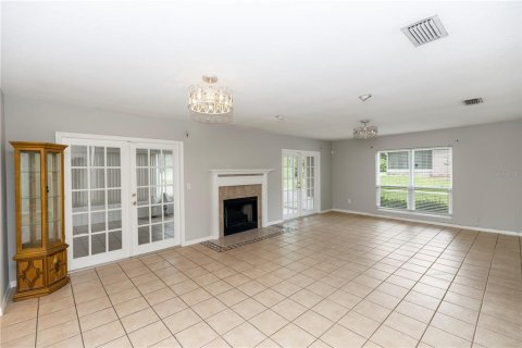 Condo in DeLand, Florida, 2 bedrooms  № 1825267 - photo 11