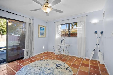 House in Sarasota, Florida 3 bedrooms, 105.54 sq.m. № 1732201 - photo 20