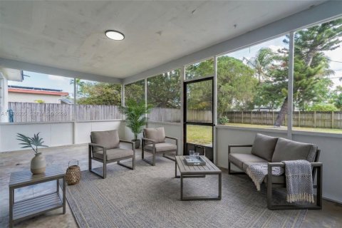 Casa en venta en Hollywood, Florida, 4 dormitorios, 152.55 m2 № 2040626 - foto 25