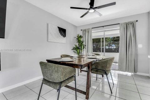 Casa en venta en Hollywood, Florida, 4 dormitorios, 152.55 m2 № 2040626 - foto 10