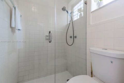 Casa en venta en Hollywood, Florida, 4 dormitorios, 152.55 m2 № 2040626 - foto 18