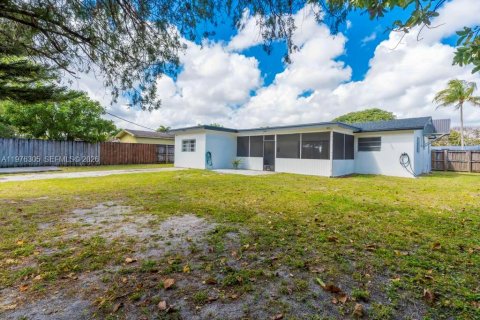 Casa en venta en Hollywood, Florida, 4 dormitorios, 152.55 m2 № 2040626 - foto 28